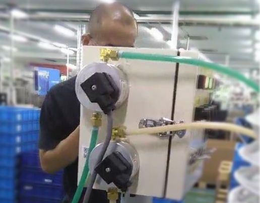 AB胶水微小流量计应用